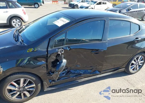 2020 Nissan Versa Sv Xtronic Cvt z USA, uszkodzony, nr VIN 3N1CN8EV2LL805333